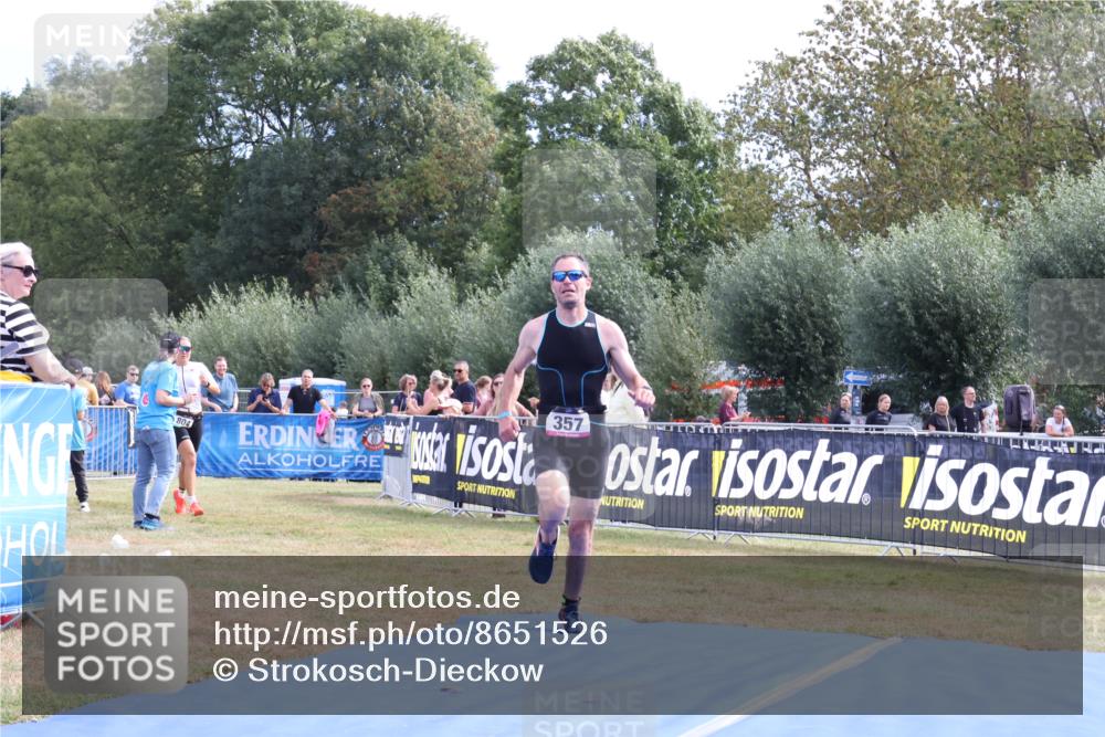31.08.2025 - Elbe Triathlon Hamburg Strokosch-Dieckow http://msf.ph/oto/8651526 31.08.2025 10:49:11 Ziel 357 meine-sportfotos.de
