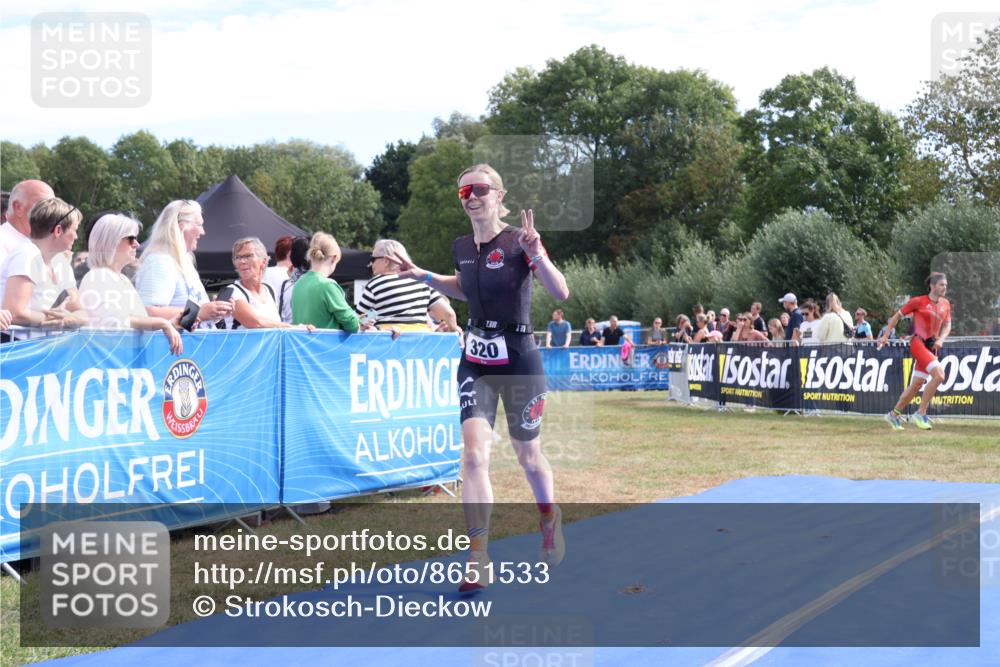 31.08.2025 - Elbe Triathlon Hamburg Strokosch-Dieckow http://msf.ph/oto/8651533 31.08.2025 10:49:36 Ziel 320, 415, 435 meine-sportfotos.de