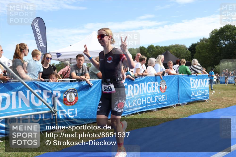 31.08.2025 - Elbe Triathlon Hamburg Strokosch-Dieckow http://msf.ph/oto/8651537 31.08.2025 10:49:38 Ziel 320, 415, 435 meine-sportfotos.de