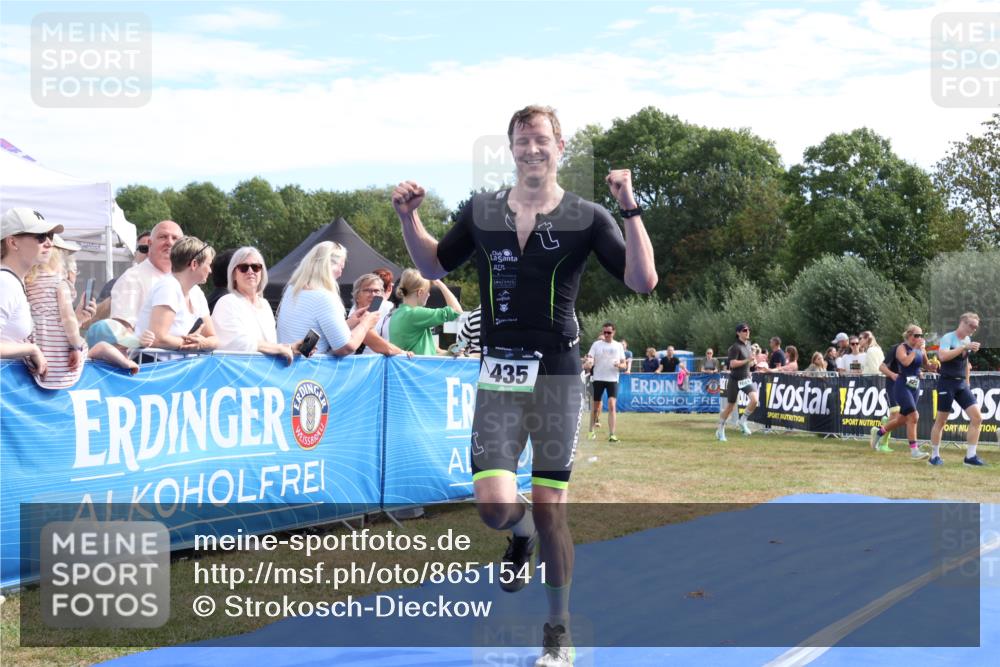 31.08.2025 - Elbe Triathlon Hamburg Strokosch-Dieckow http://msf.ph/oto/8651541 31.08.2025 10:49:45 Ziel 415, 435, 456 meine-sportfotos.de