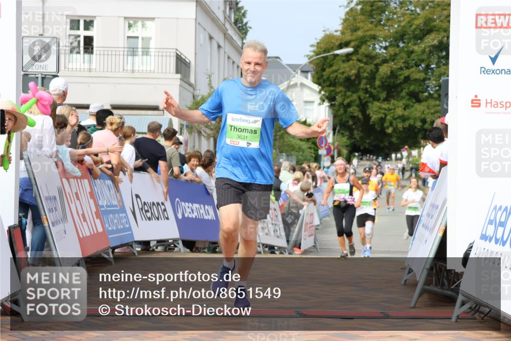 31.08.2025 - 21. Blankeneser Heldenlauf Strokosch-Dieckow http://msf.ph/oto/8651549 31.08.2025 11:13:10 Ziel 3631, 3437, 3350 meine-sportfotos.de