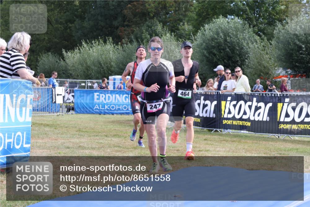 31.08.2025 - Elbe Triathlon Hamburg Strokosch-Dieckow http://msf.ph/oto/8651558 31.08.2025 10:50:23 Ziel 247, 464, 694 meine-sportfotos.de