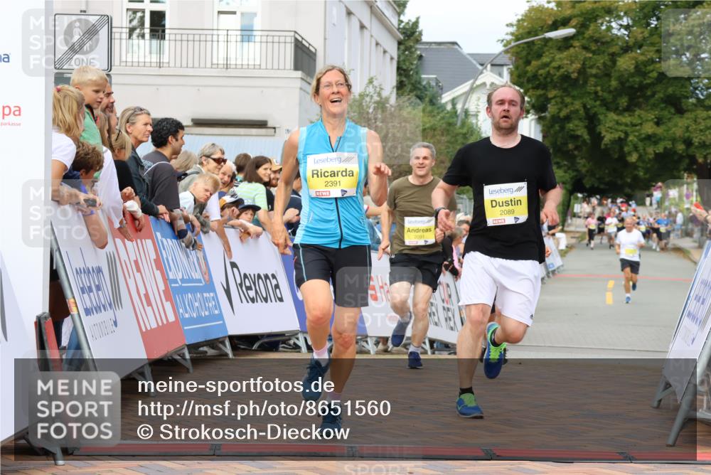 31.08.2025 - 21. Blankeneser Heldenlauf Strokosch-Dieckow http://msf.ph/oto/8651560 31.08.2025 10:29:08 Ziel 2246, 2035, 2457, 2212, 2230, 2391, 2091, 2089 meine-sportfotos.de