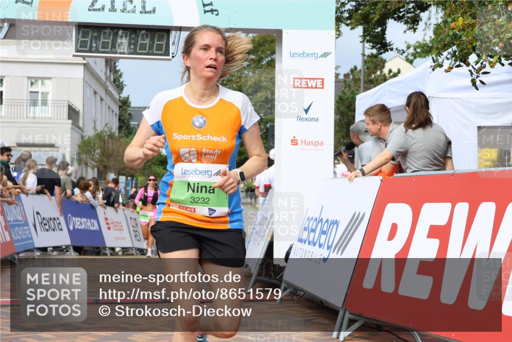31.08.2025 - 21. Blankeneser Heldenlauf Strokosch-Dieckow http://msf.ph/oto/8651579 31.08.2025 11:13:02 Ziel 3232, 3025, 3372, 3412, 3350 meine-sportfotos.de
