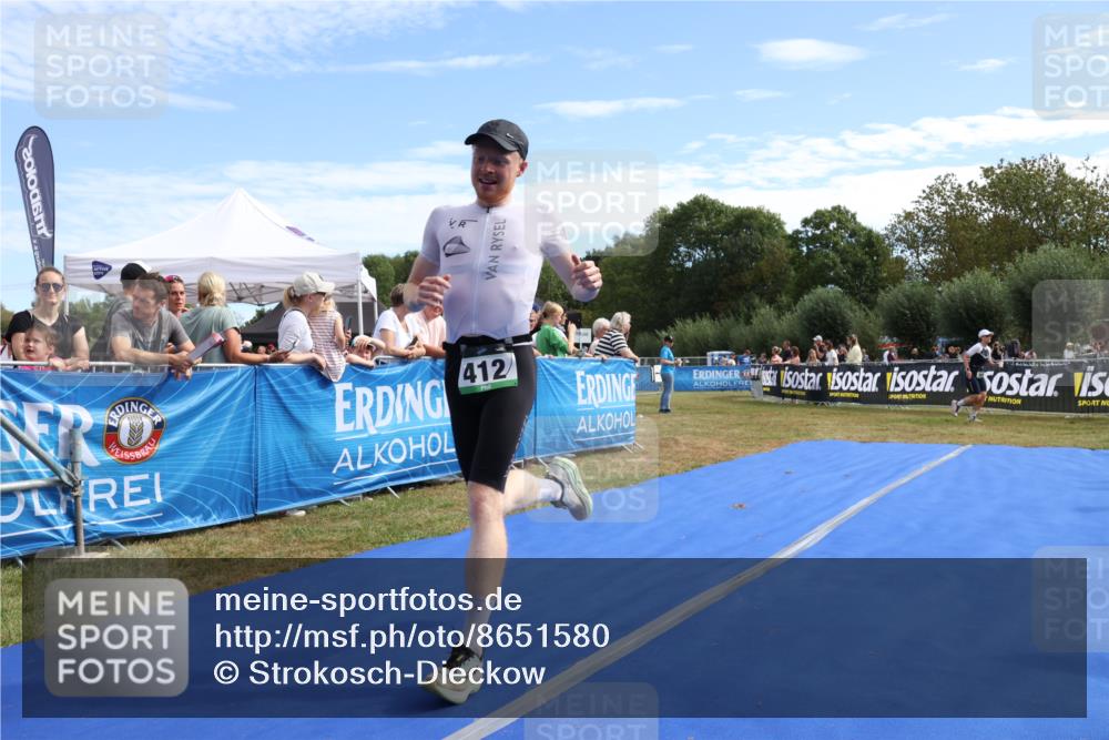 31.08.2025 - Elbe Triathlon Hamburg Strokosch-Dieckow http://msf.ph/oto/8651580 31.08.2025 10:50:44 Ziel 412, 709 meine-sportfotos.de