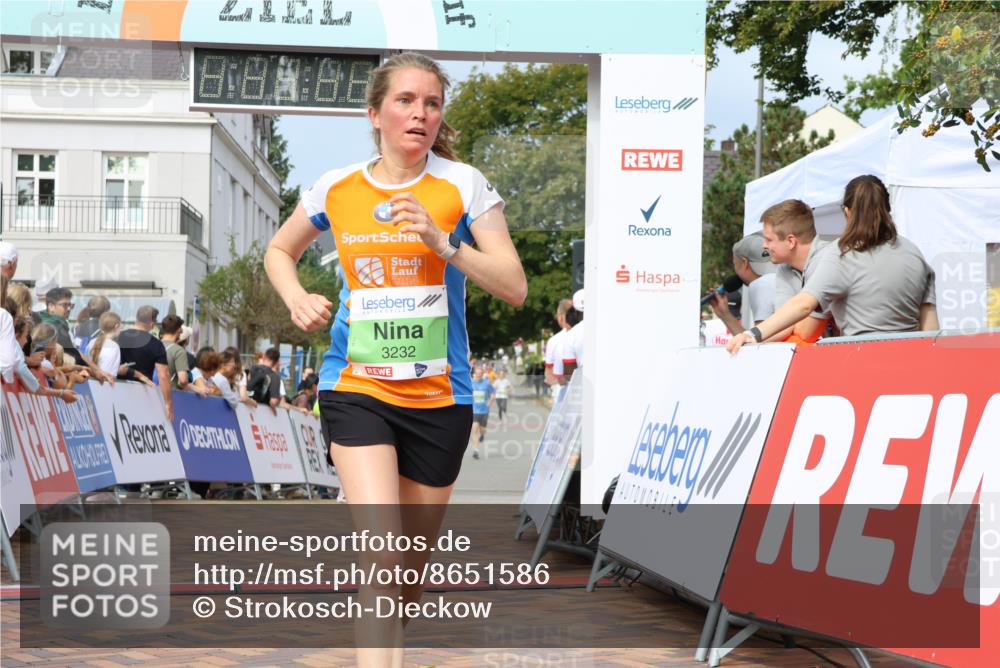 31.08.2025 - 21. Blankeneser Heldenlauf Strokosch-Dieckow http://msf.ph/oto/8651586 31.08.2025 11:13:02 Ziel 3232, 3025, 3372, 3412, 3350 meine-sportfotos.de