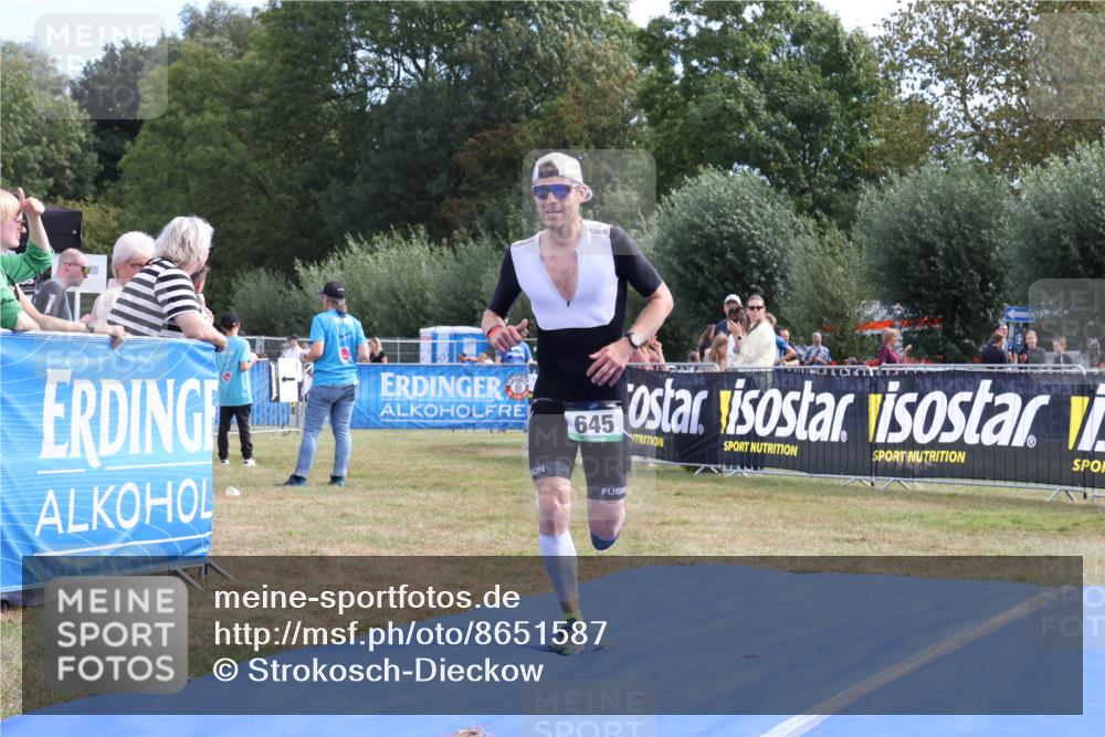 31.08.2025 - Elbe Triathlon Hamburg Strokosch-Dieckow http://msf.ph/oto/8651587 31.08.2025 10:51:00 Ziel 645 meine-sportfotos.de