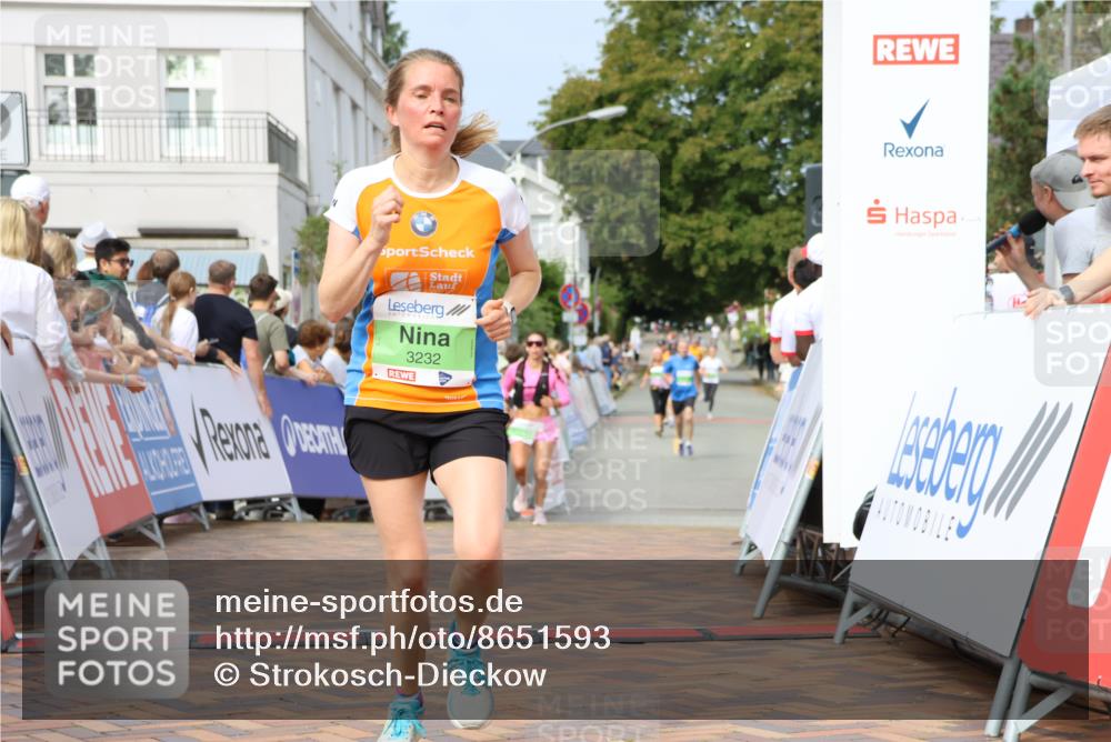 31.08.2025 - 21. Blankeneser Heldenlauf Strokosch-Dieckow http://msf.ph/oto/8651593 31.08.2025 11:13:02 Ziel 3232, 3025, 3372, 3412, 3350 meine-sportfotos.de