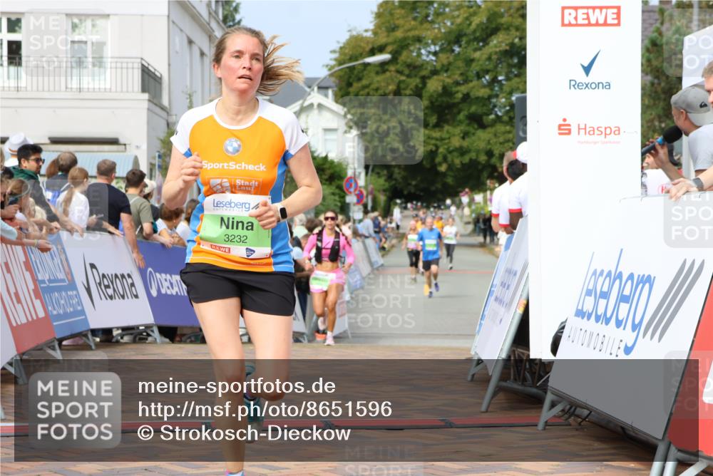 31.08.2025 - 21. Blankeneser Heldenlauf Strokosch-Dieckow http://msf.ph/oto/8651596 31.08.2025 11:13:02 Ziel 3232, 3025, 3372, 3412, 3350 meine-sportfotos.de