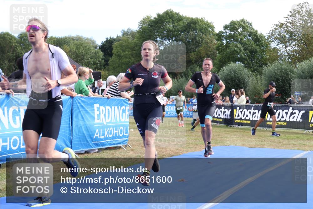 31.08.2025 - Elbe Triathlon Hamburg Strokosch-Dieckow http://msf.ph/oto/8651600 31.08.2025 10:51:16 Ziel 249, 348, 378, 457 meine-sportfotos.de