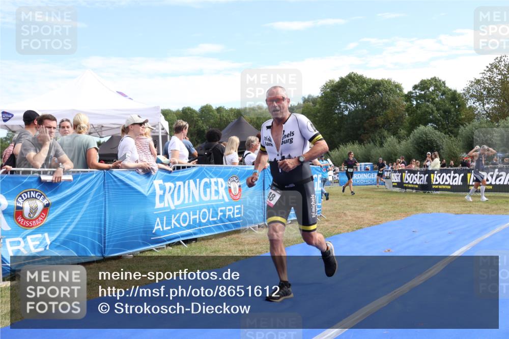 31.08.2025 - Elbe Triathlon Hamburg Strokosch-Dieckow http://msf.ph/oto/8651612 31.08.2025 10:51:24 Ziel 348 meine-sportfotos.de