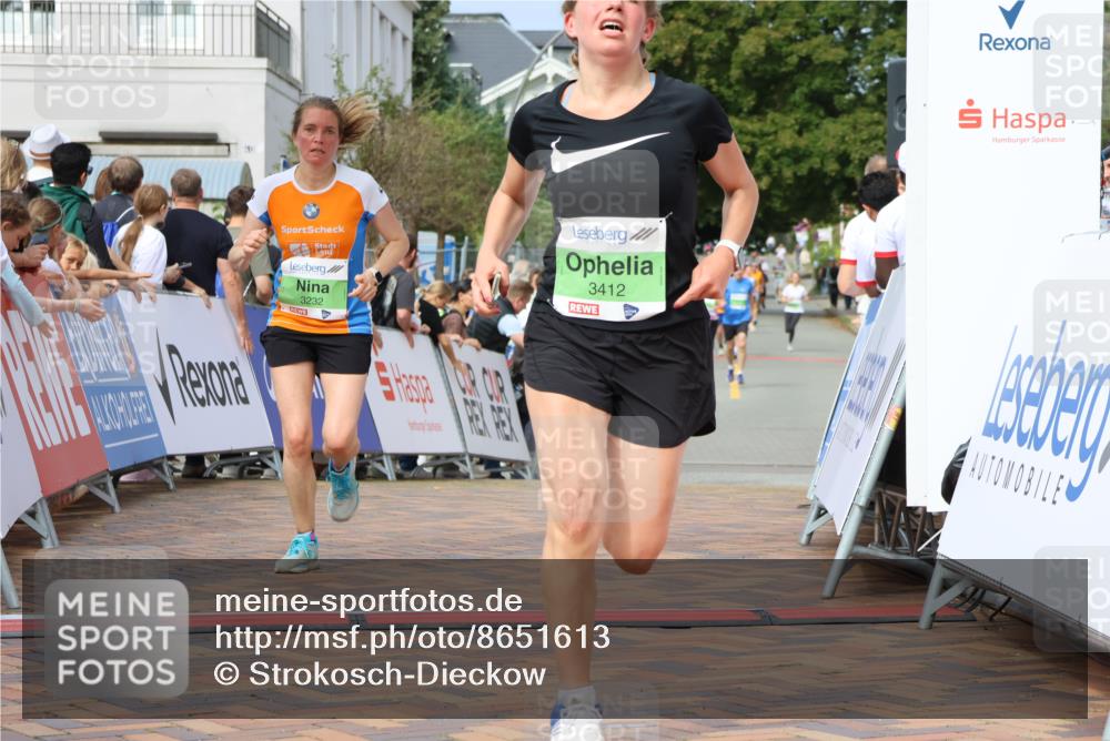 31.08.2025 - 21. Blankeneser Heldenlauf Strokosch-Dieckow http://msf.ph/oto/8651613 31.08.2025 11:13:01 Ziel 3232, 3025, 3372, 3412 meine-sportfotos.de