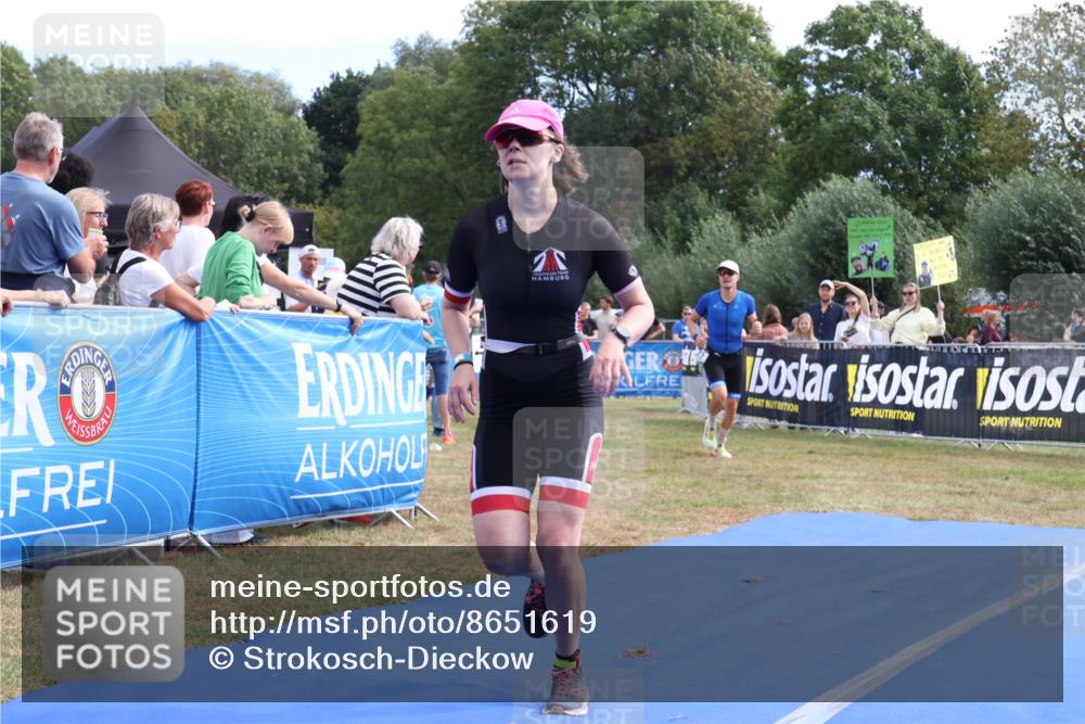 31.08.2025 - Elbe Triathlon Hamburg Strokosch-Dieckow http://msf.ph/oto/8651619 31.08.2025 10:52:15 Ziel 299, 602 meine-sportfotos.de