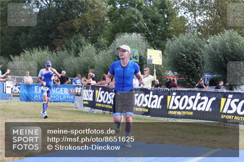 31.08.2025 - Elbe Triathlon Hamburg Strokosch-Dieckow http://msf.ph/oto/8651625 31.08.2025 10:52:18 Ziel 299, 602 meine-sportfotos.de