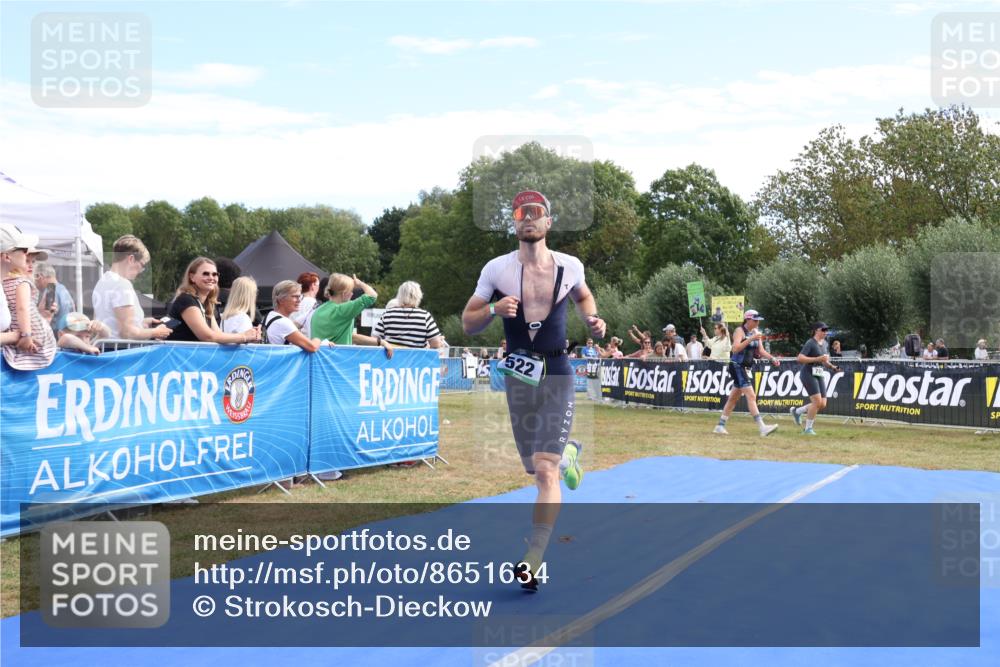 31.08.2025 - Elbe Triathlon Hamburg Strokosch-Dieckow http://msf.ph/oto/8651634 31.08.2025 10:52:48 Ziel 522 meine-sportfotos.de