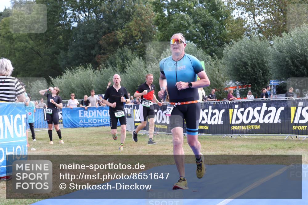 31.08.2025 - Elbe Triathlon Hamburg Strokosch-Dieckow http://msf.ph/oto/8651647 31.08.2025 10:53:12 Ziel 377, 630 meine-sportfotos.de