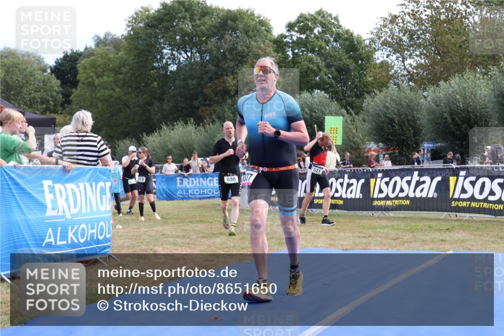 31.08.2025 - Elbe Triathlon Hamburg Strokosch-Dieckow http://msf.ph/oto/8651650 31.08.2025 10:53:12 Ziel 377, 630 meine-sportfotos.de