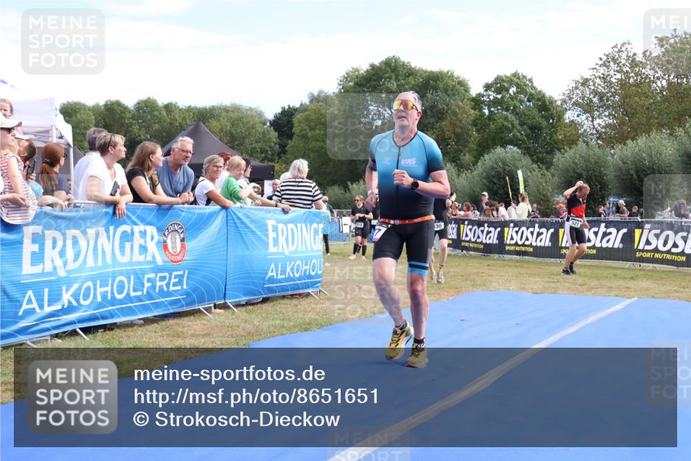31.08.2025 - Elbe Triathlon Hamburg Strokosch-Dieckow http://msf.ph/oto/8651651 31.08.2025 10:53:13 Ziel 377, 630 meine-sportfotos.de