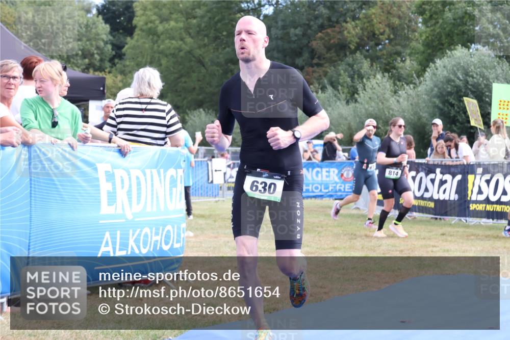 31.08.2025 - Elbe Triathlon Hamburg Strokosch-Dieckow http://msf.ph/oto/8651654 31.08.2025 10:53:15 Ziel 377, 630 meine-sportfotos.de