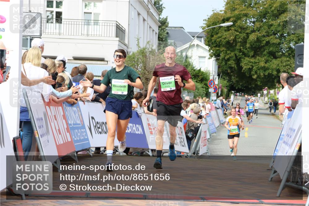 31.08.2025 - 21. Blankeneser Heldenlauf Strokosch-Dieckow http://msf.ph/oto/8651656 31.08.2025 11:12:56 Ziel 3623, 3025, 3372, 3505, 3412 meine-sportfotos.de