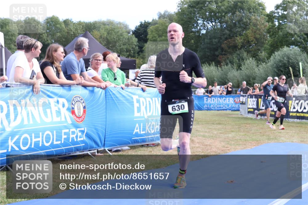 31.08.2025 - Elbe Triathlon Hamburg Strokosch-Dieckow http://msf.ph/oto/8651657 31.08.2025 10:53:15 Ziel 377, 630 meine-sportfotos.de