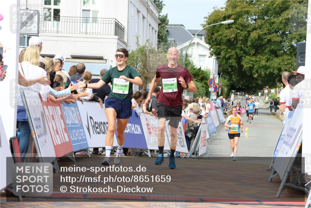 31.08.2025 - 21. Blankeneser Heldenlauf Strokosch-Dieckow http://msf.ph/oto/8651659 31.08.2025 11:12:56 Ziel 3623, 3025, 3372, 3505, 3412 meine-sportfotos.de