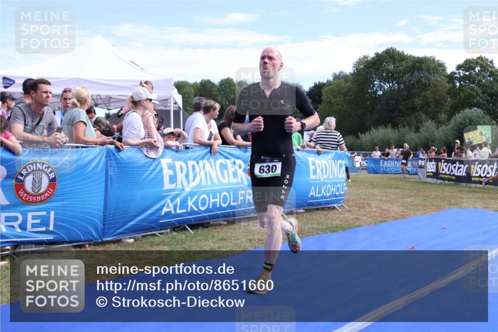 31.08.2025 - Elbe Triathlon Hamburg Strokosch-Dieckow http://msf.ph/oto/8651660 31.08.2025 10:53:16 Ziel 319, 377, 630 meine-sportfotos.de