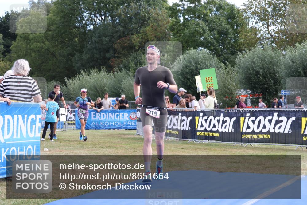 31.08.2025 - Elbe Triathlon Hamburg Strokosch-Dieckow http://msf.ph/oto/8651664 31.08.2025 10:53:23 Ziel 319 meine-sportfotos.de