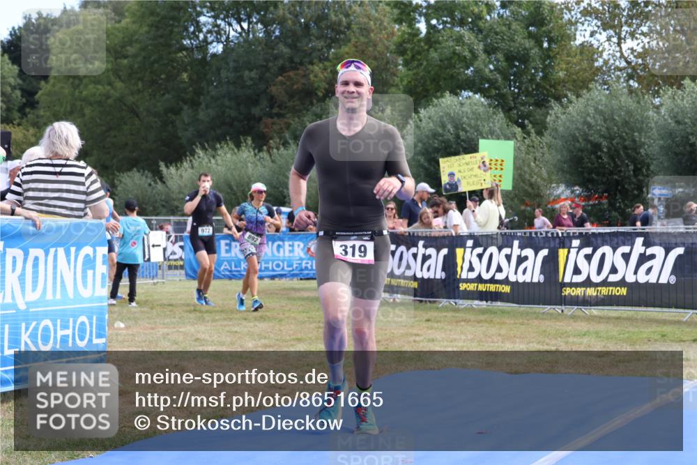 31.08.2025 - Elbe Triathlon Hamburg Strokosch-Dieckow http://msf.ph/oto/8651665 31.08.2025 10:53:23 Ziel 319 meine-sportfotos.de