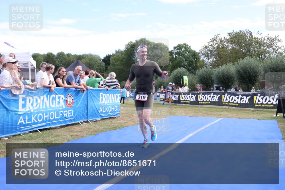 31.08.2025 - Elbe Triathlon Hamburg Strokosch-Dieckow http://msf.ph/oto/8651671 31.08.2025 10:53:24 Ziel 319 meine-sportfotos.de