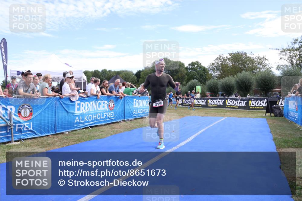 31.08.2025 - Elbe Triathlon Hamburg Strokosch-Dieckow http://msf.ph/oto/8651673 31.08.2025 10:53:25 Ziel 319 meine-sportfotos.de