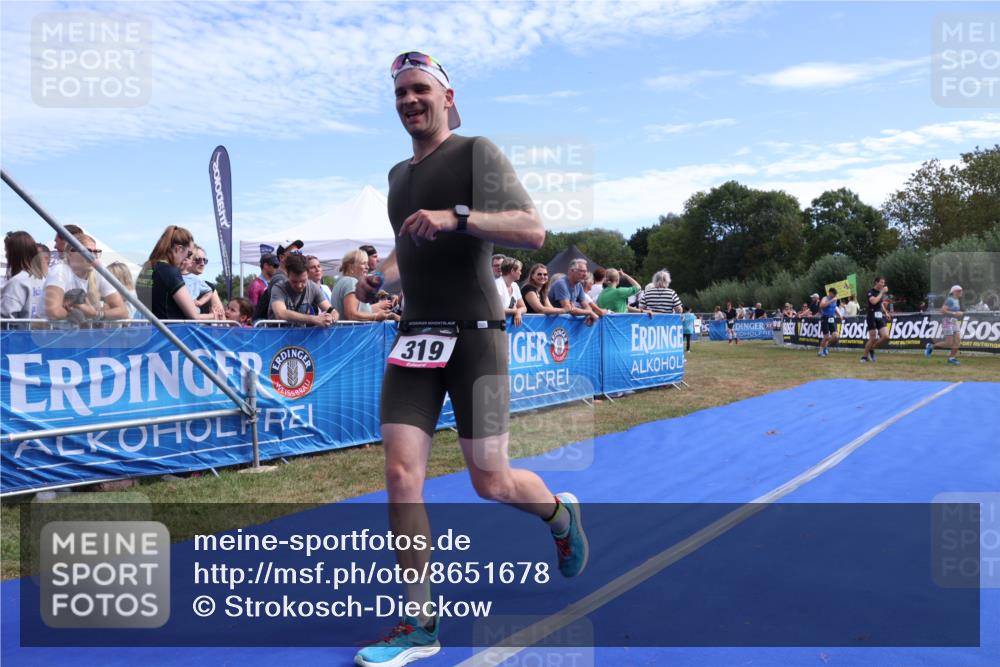31.08.2025 - Elbe Triathlon Hamburg Strokosch-Dieckow http://msf.ph/oto/8651678 31.08.2025 10:53:26 Ziel 319 meine-sportfotos.de