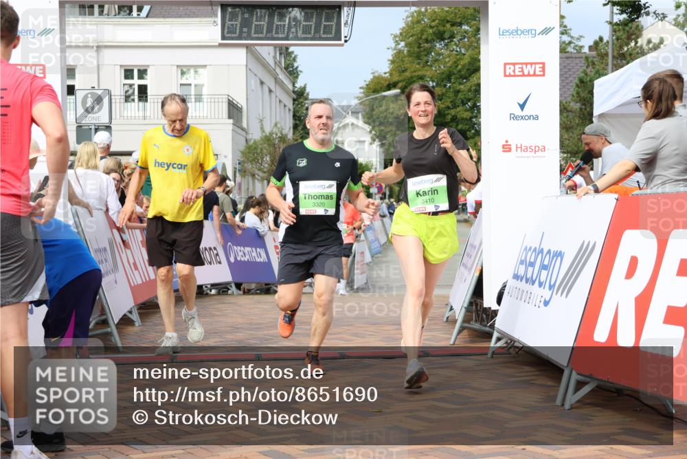 31.08.2025 - 21. Blankeneser Heldenlauf Strokosch-Dieckow http://msf.ph/oto/8651690 31.08.2025 11:12:41 Ziel 3225, 3645, 3142, 3410, 3143, 3320, 3299, 3588, 3585 meine-sportfotos.de