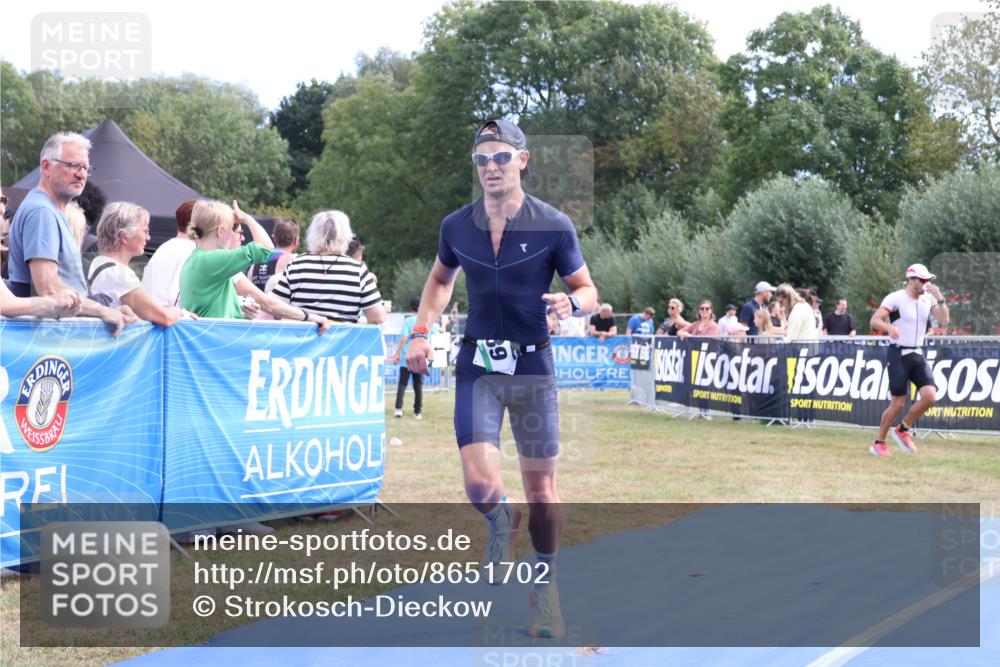 31.08.2025 - Elbe Triathlon Hamburg Strokosch-Dieckow http://msf.ph/oto/8651702 31.08.2025 10:54:20 Ziel 589 meine-sportfotos.de