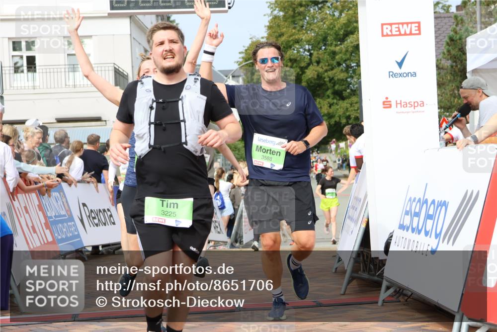 31.08.2025 - 21. Blankeneser Heldenlauf Strokosch-Dieckow http://msf.ph/oto/8651706 31.08.2025 11:12:36 Ziel 3301, 3225, 3645, 3142, 3143, 3546, 3545, 3588, 3585 meine-sportfotos.de