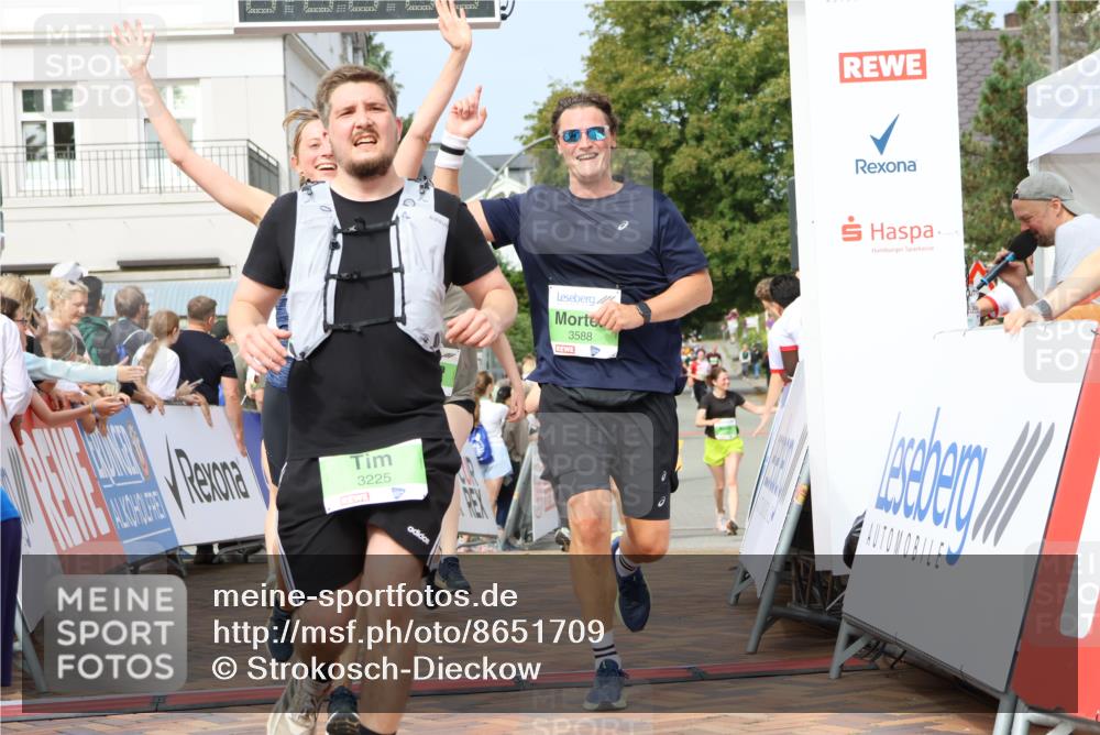 31.08.2025 - 21. Blankeneser Heldenlauf Strokosch-Dieckow http://msf.ph/oto/8651709 31.08.2025 11:12:36 Ziel 3301, 3225, 3645, 3142, 3143, 3546, 3545, 3588, 3585 meine-sportfotos.de