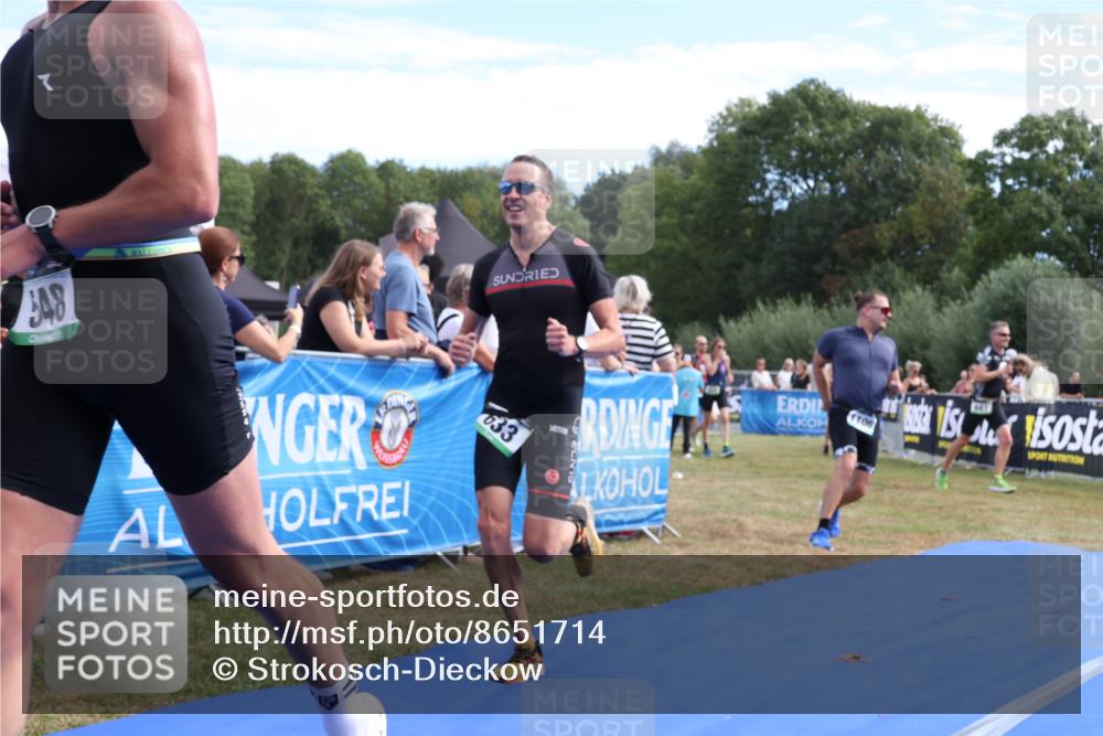 31.08.2025 - Elbe Triathlon Hamburg Strokosch-Dieckow http://msf.ph/oto/8651714 31.08.2025 10:54:36 Ziel 324, 548, 633 meine-sportfotos.de