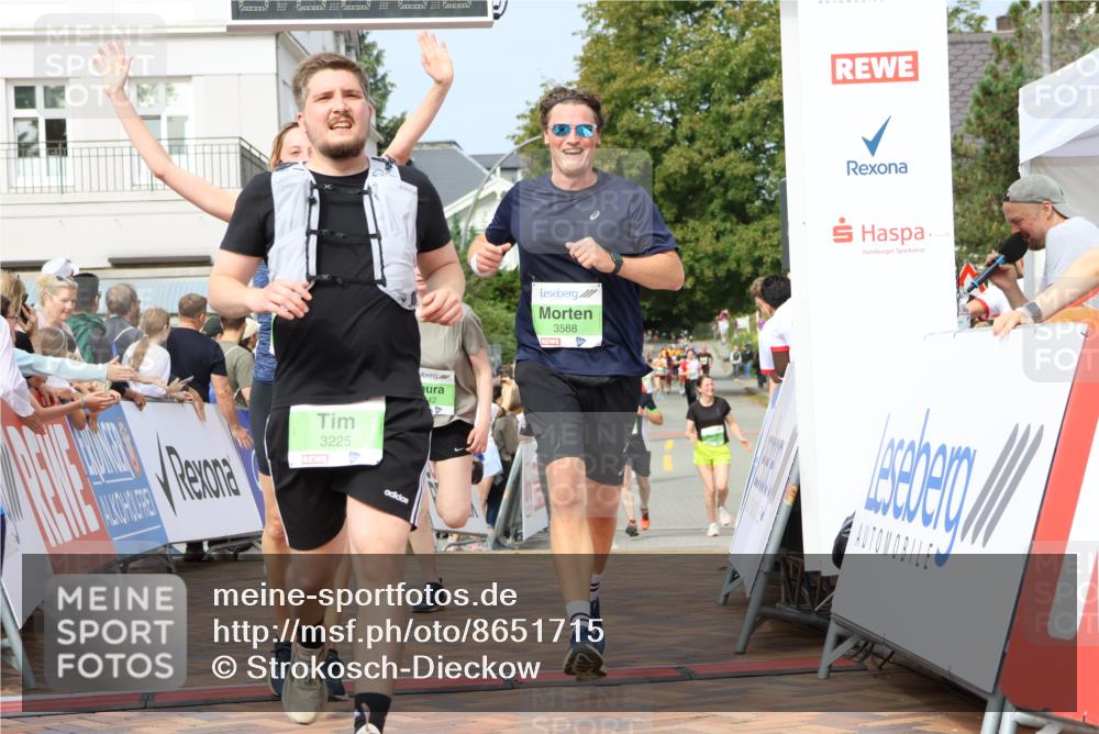 31.08.2025 - 21. Blankeneser Heldenlauf Strokosch-Dieckow http://msf.ph/oto/8651715 31.08.2025 11:12:36 Ziel 3301, 3225, 3645, 3142, 3143, 3546, 3545, 3588, 3585 meine-sportfotos.de