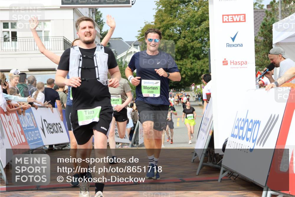 31.08.2025 - 21. Blankeneser Heldenlauf Strokosch-Dieckow http://msf.ph/oto/8651718 31.08.2025 11:12:36 Ziel 3301, 3225, 3645, 3142, 3143, 3546, 3545, 3588, 3585 meine-sportfotos.de