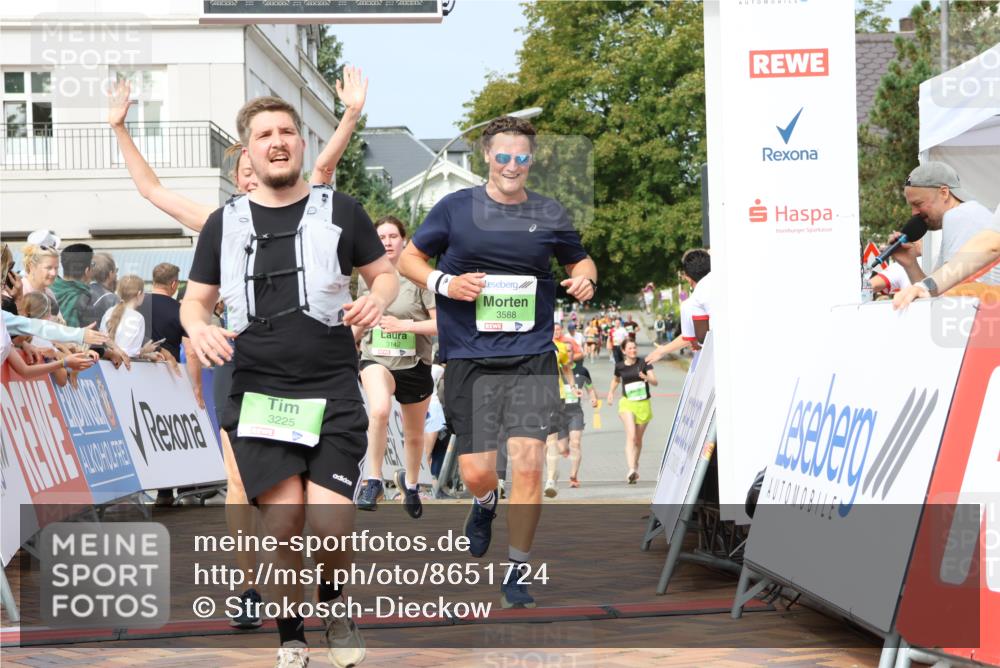 31.08.2025 - 21. Blankeneser Heldenlauf Strokosch-Dieckow http://msf.ph/oto/8651724 31.08.2025 11:12:36 Ziel 3301, 3225, 3645, 3142, 3143, 3546, 3545, 3588, 3585 meine-sportfotos.de