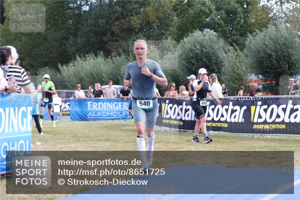 31.08.2025 - Elbe Triathlon Hamburg Strokosch-Dieckow http://msf.ph/oto/8651725 31.08.2025 10:54:48 Ziel 540 meine-sportfotos.de