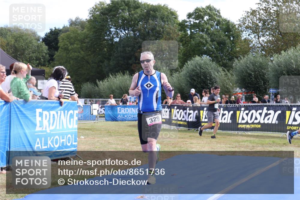 31.08.2025 - Elbe Triathlon Hamburg Strokosch-Dieckow http://msf.ph/oto/8651736 31.08.2025 10:55:06 Ziel 329 meine-sportfotos.de