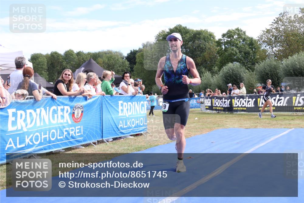 31.08.2025 - Elbe Triathlon Hamburg Strokosch-Dieckow http://msf.ph/oto/8651745 31.08.2025 10:55:31 Ziel 619 meine-sportfotos.de