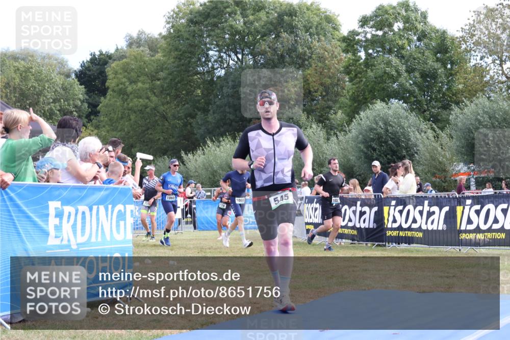 31.08.2025 - Elbe Triathlon Hamburg Strokosch-Dieckow http://msf.ph/oto/8651756 31.08.2025 10:56:04 Ziel 545 meine-sportfotos.de