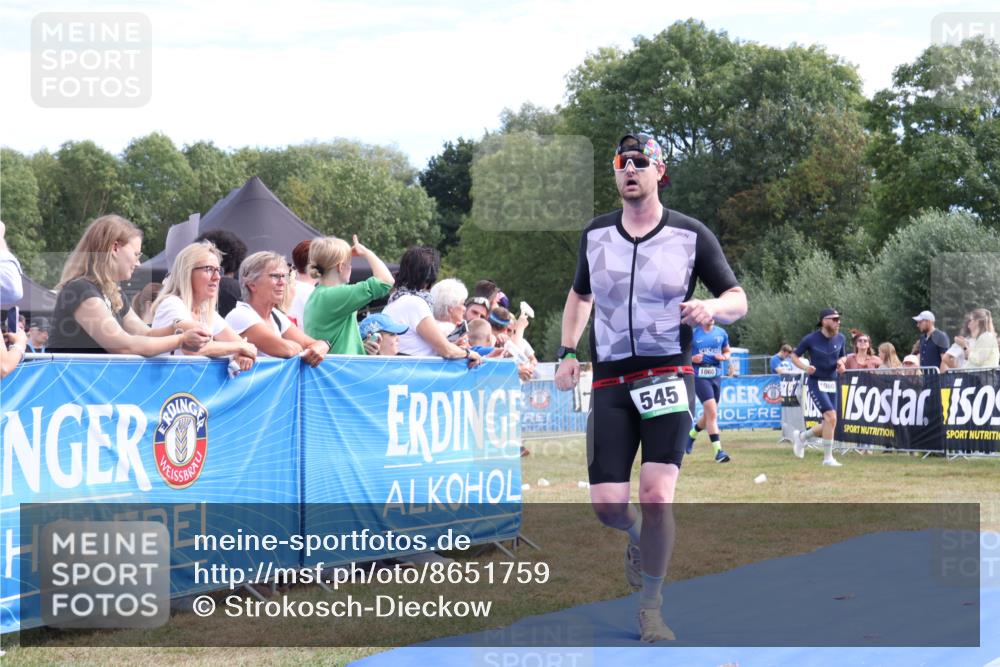 31.08.2025 - Elbe Triathlon Hamburg Strokosch-Dieckow http://msf.ph/oto/8651759 31.08.2025 10:56:05 Ziel 545 meine-sportfotos.de