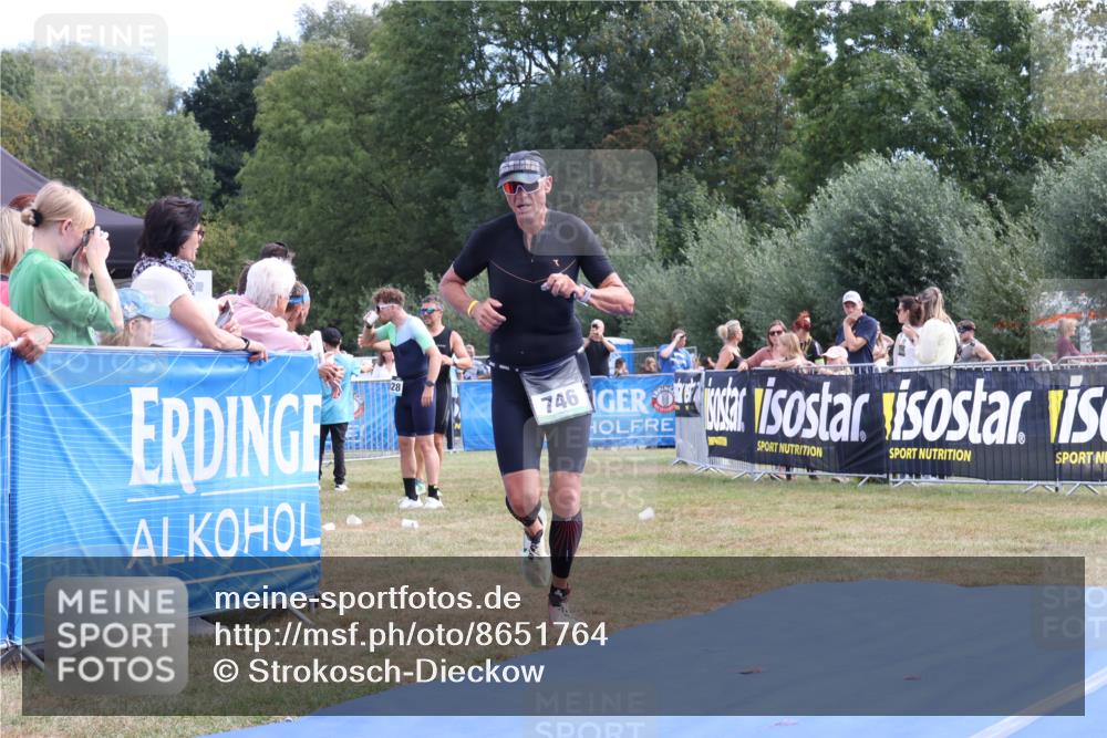 31.08.2025 - Elbe Triathlon Hamburg Strokosch-Dieckow http://msf.ph/oto/8651764 31.08.2025 10:56:19 Ziel 424, 746 meine-sportfotos.de