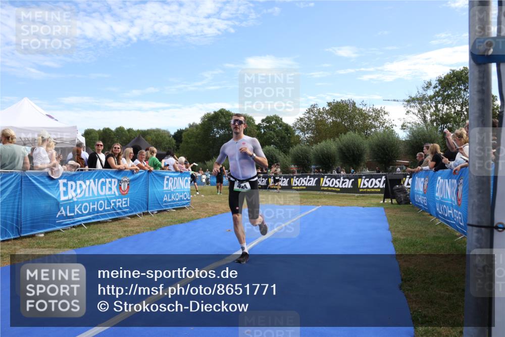 31.08.2025 - Elbe Triathlon Hamburg Strokosch-Dieckow http://msf.ph/oto/8651771 31.08.2025 10:56:24 Ziel 290, 424, 746 meine-sportfotos.de
