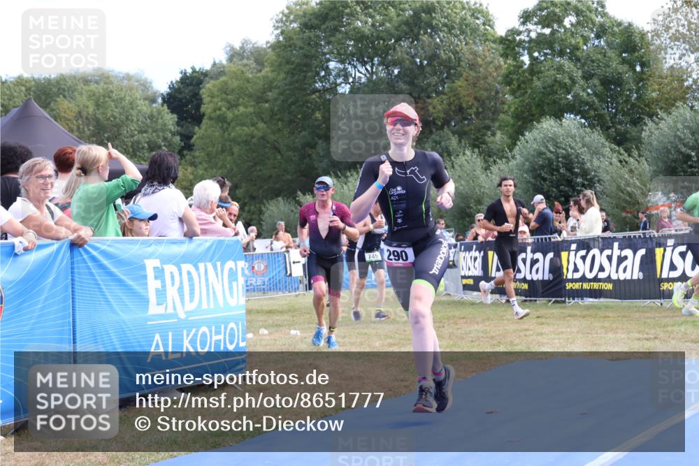 31.08.2025 - Elbe Triathlon Hamburg Strokosch-Dieckow http://msf.ph/oto/8651777 31.08.2025 10:56:30 Ziel 290, 372, 384, 470 meine-sportfotos.de