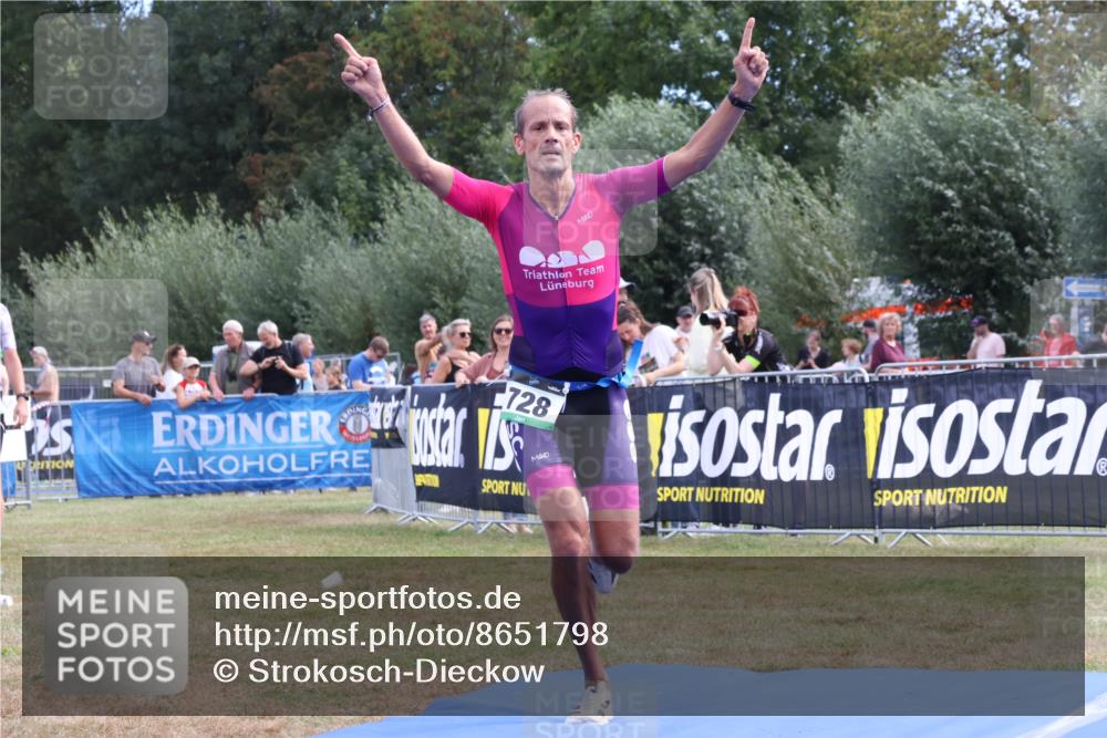 31.08.2025 - Elbe Triathlon Hamburg Strokosch-Dieckow http://msf.ph/oto/8651798 31.08.2025 10:56:41 Ziel 384, 470, 728 meine-sportfotos.de