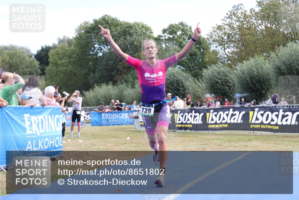 31.08.2025 - Elbe Triathlon Hamburg Strokosch-Dieckow http://msf.ph/oto/8651802 31.08.2025 10:56:42 Ziel 384, 728 meine-sportfotos.de